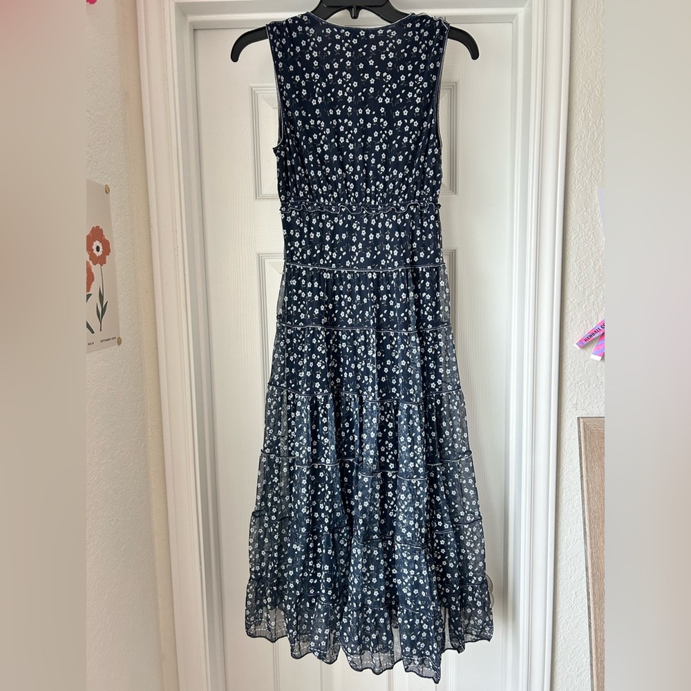 Max Studio Blue and White Floral V-Neck Sleeveless Midi Dress - Picture 2 of 4